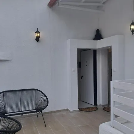 Apartment Quiet Cute Flat Close To Center