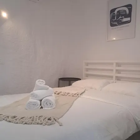 Quiet Cute Flat Close To Center Apartment *